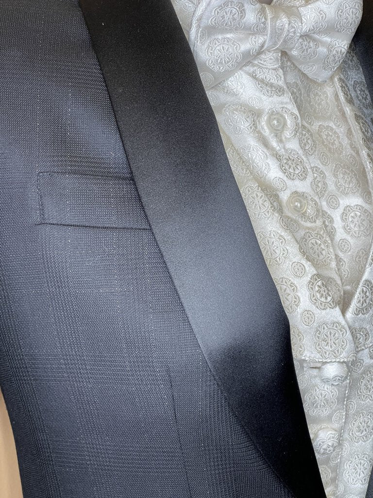 FORMAL BLACK WITH SILVER METALLIC WINDOWPANE BECKER BROTHERS