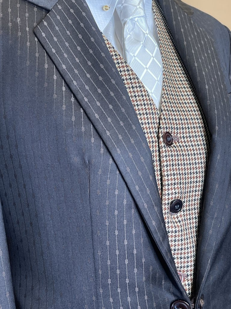BROWN PATTERN BECKER BROTHERS DAY SUIT