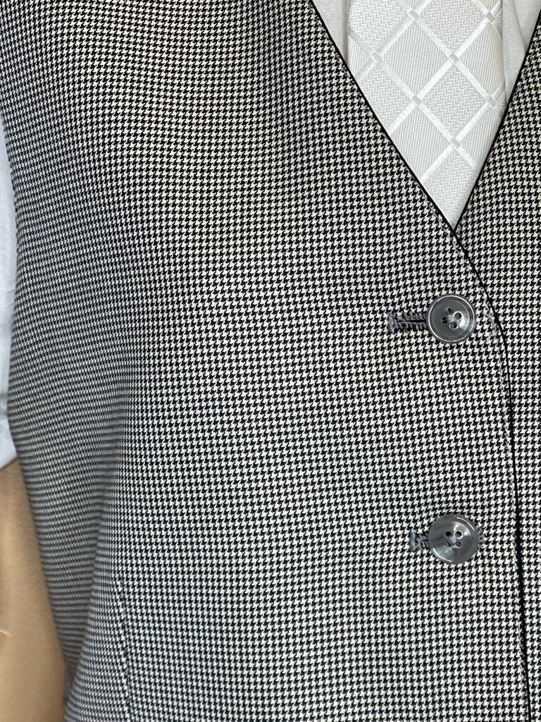 BLACK AND WHITE HOUNDSTOOTH VEST REVERSIBLE BLACK SHEEN