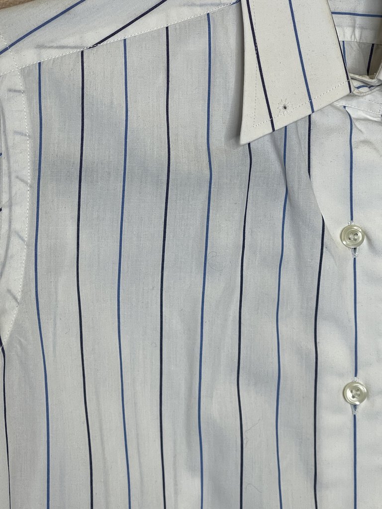 BLUE AND BLACK STRIPE SHORT SLEEVE SHIRT SHOW SEASONS