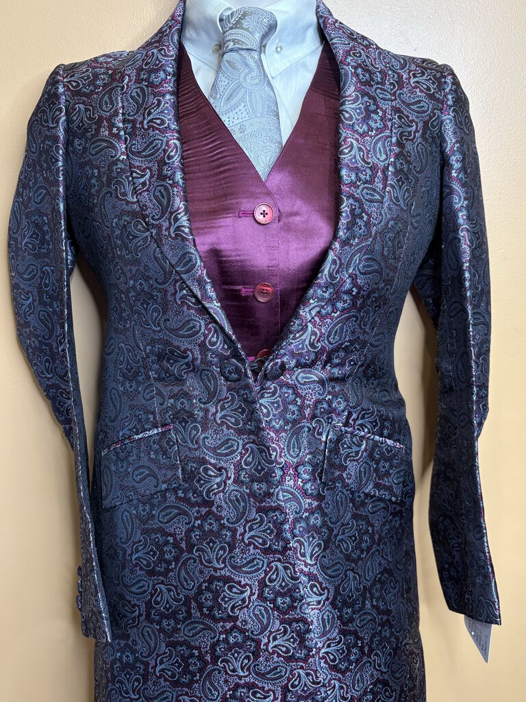 WINE/BURGUNDY PAISLEY DEREGNAUCOURT DAY COAT