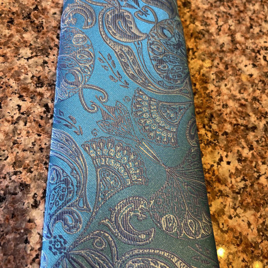 BLUE WITH PERIWINKLE PAISLEY TIE