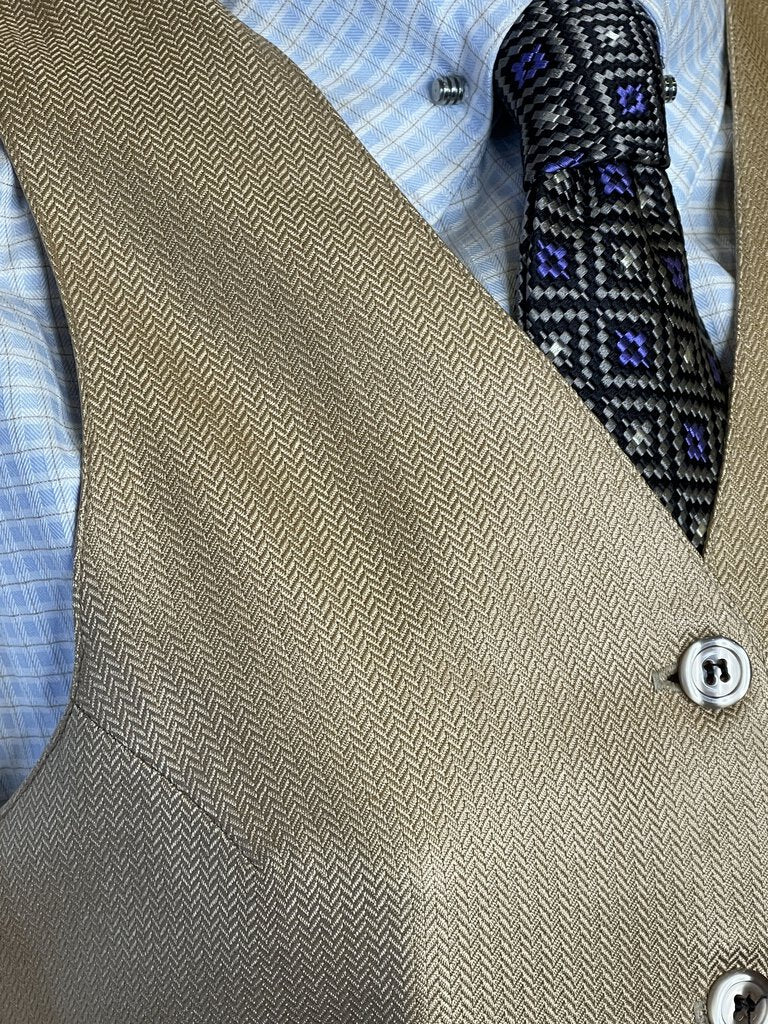 GOLD HERRINGBONE CM VEST