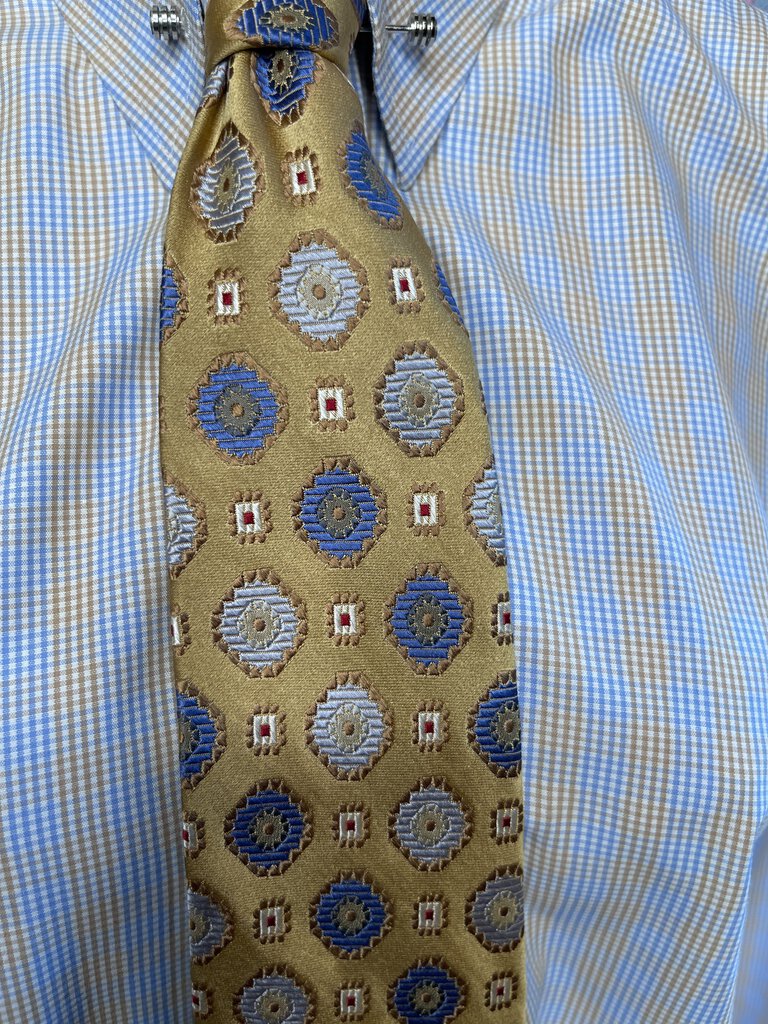 YELLOW WITH BLUE MEDALLIONS