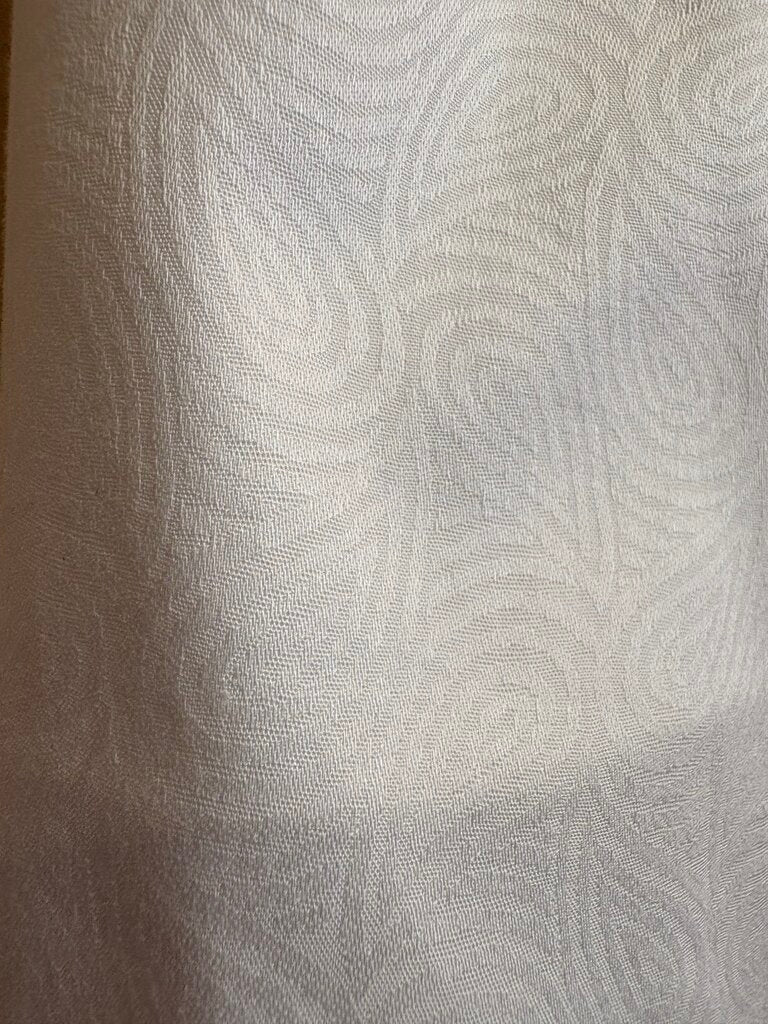 WHITE PATTERN BETTY BERDINE SHIRT