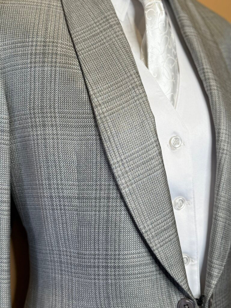 GRAY PLAID DAY COAT