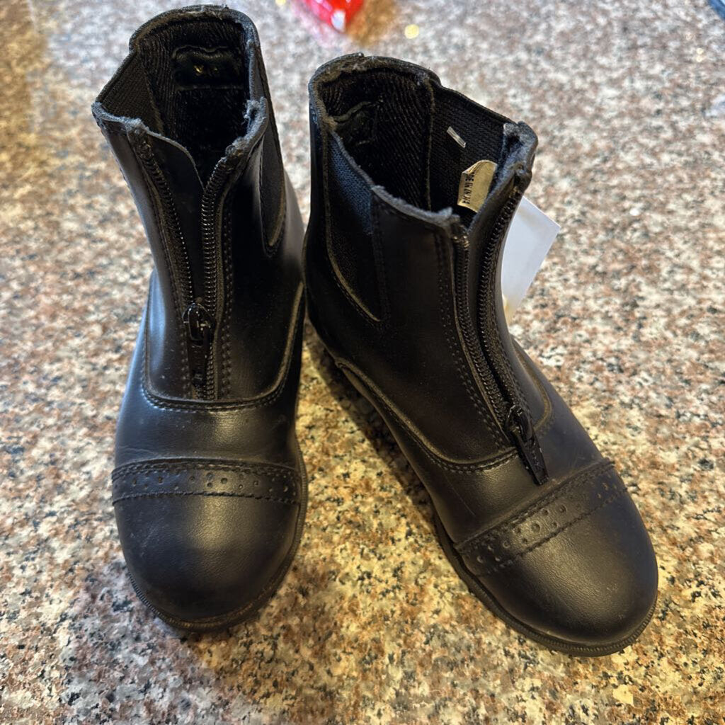 ZIP UP BOOT SIZE 10