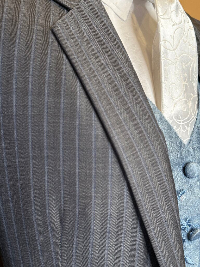GRAY WITH BLUE STRIPE B.BROTHERS DAY SUIT