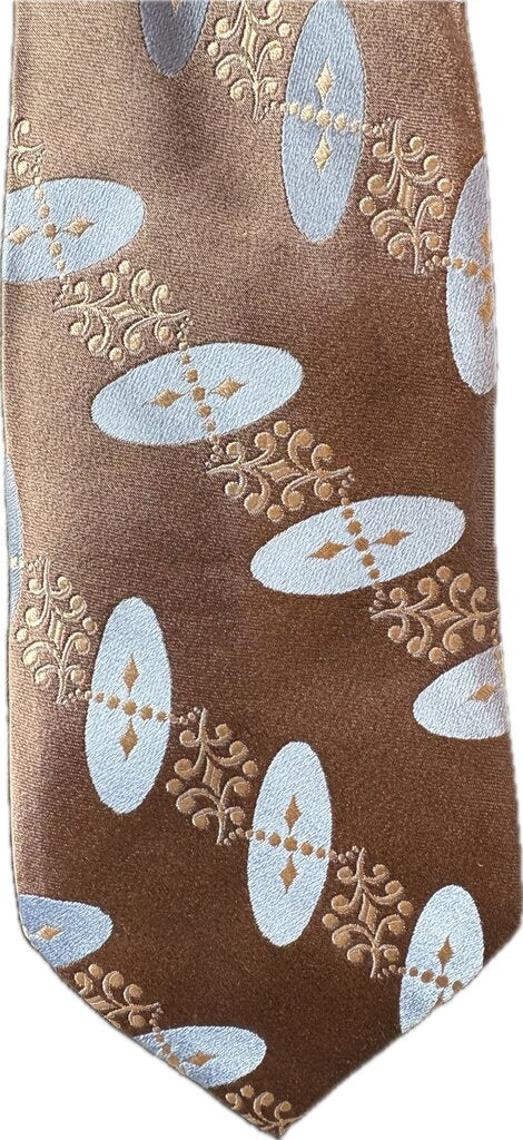 TAUPE WITH BLUE CIRCLES