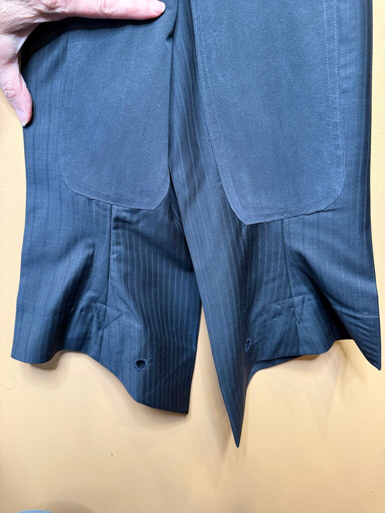 CHARCOAL GRAY TONE ON TONE STRIPE DAY SUIT