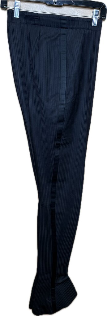 BLACK TONE ON TONE DEREGNAUCOURT FORMAL