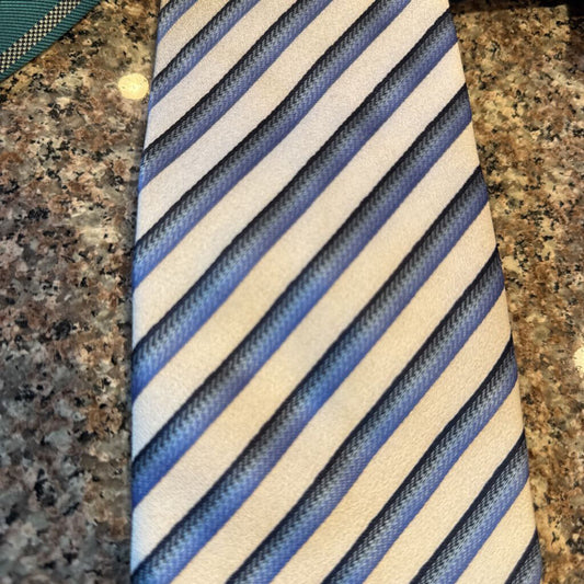 BLUE STRIPES TIE