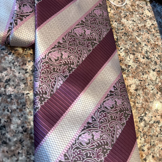 PURPLE PAISLEY TIE