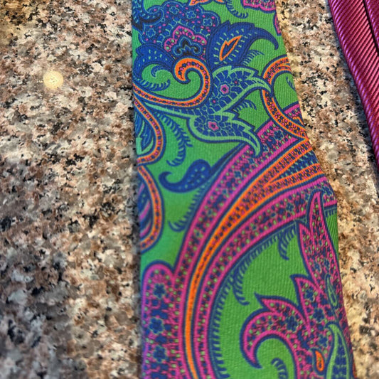 GREEN AND PINK PAISLEY TIE
