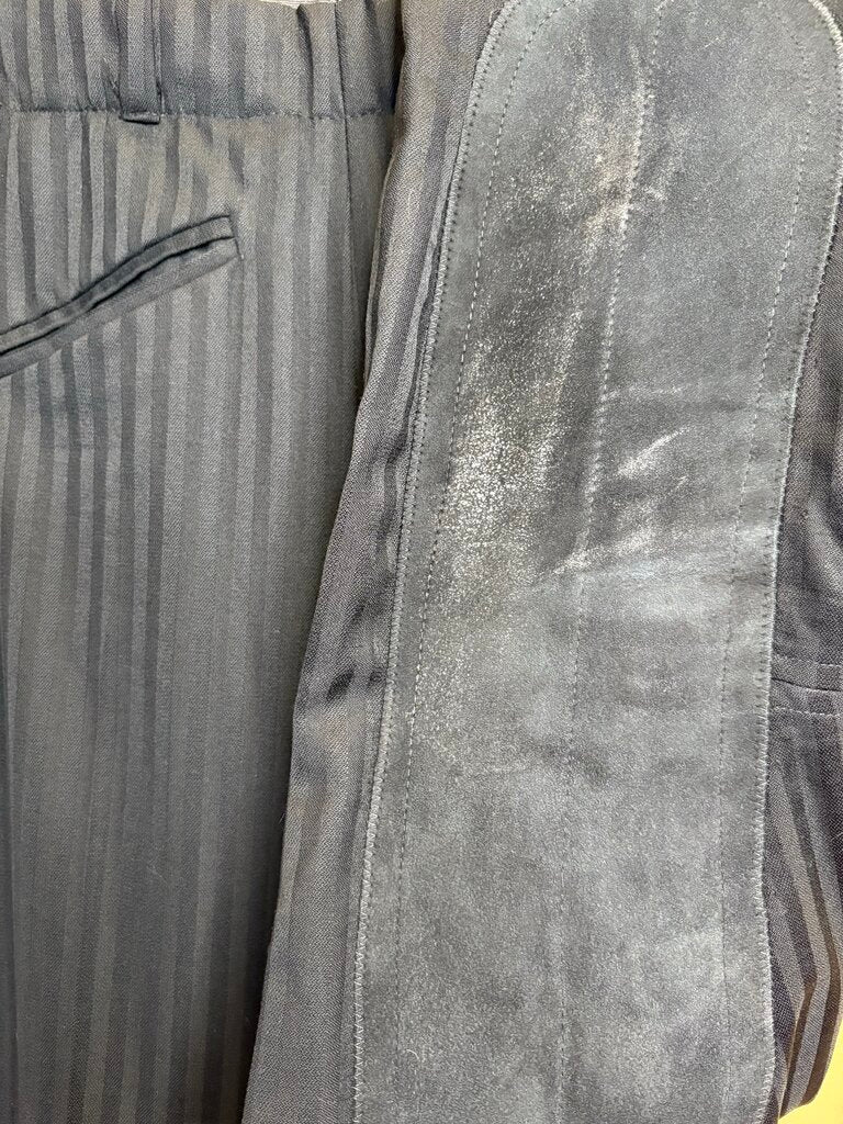 BLACK TONE ON TONE STRIPE DAY SUIT