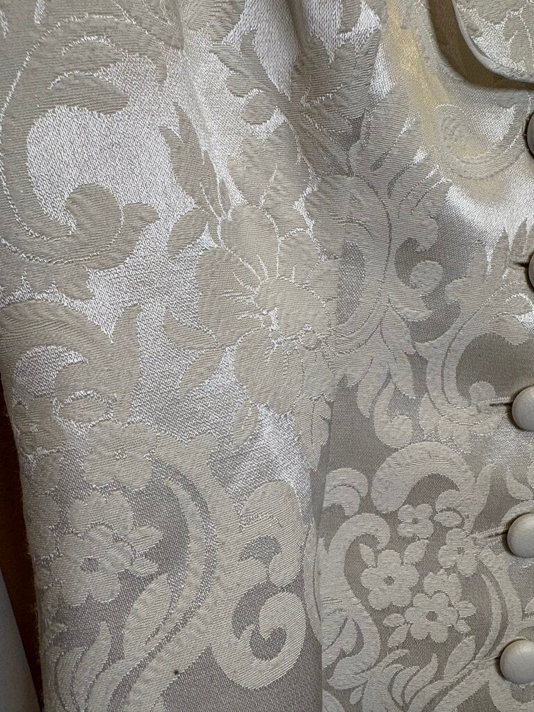 CREAM PAISLEY FORMAL VEST WITH NO BOW TIE CHAVEZ