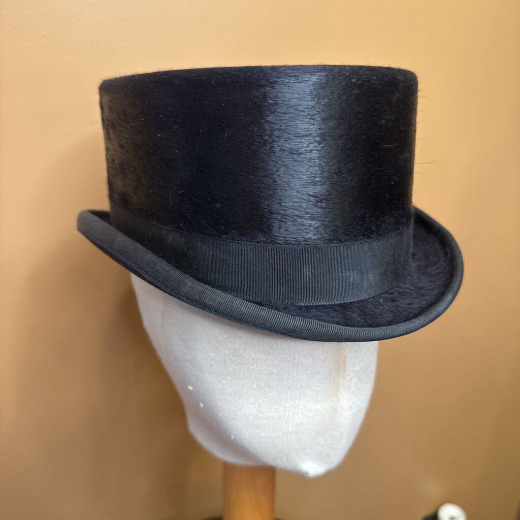 BLACK TOP HAT 6 7/8