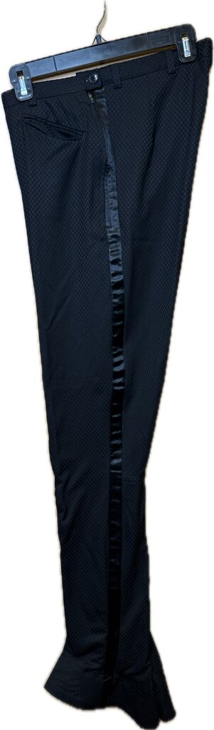 BLACK SQUARE PATTERN CM FORMAL