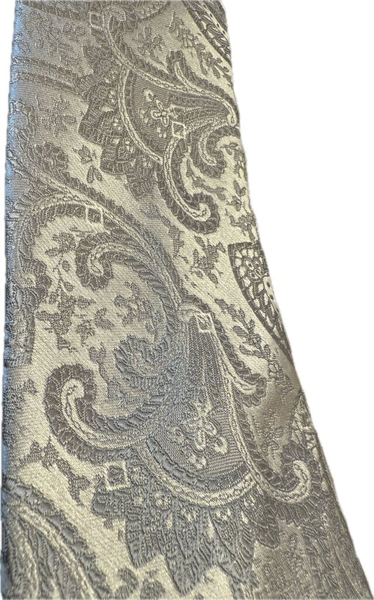 GRAY PAISLEY TIE