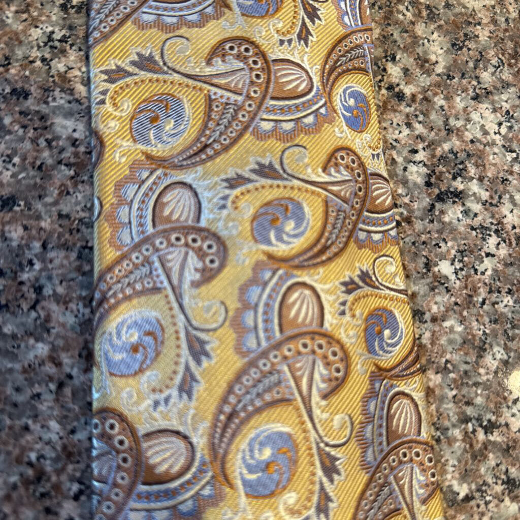 TAN WITH BLUE PAISLEY