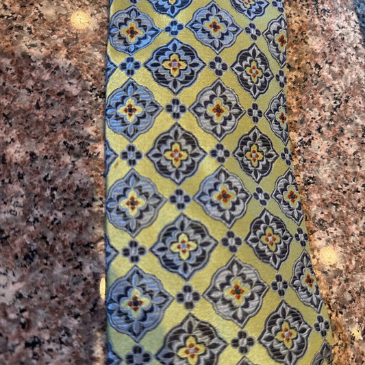 GREEN WITH BLUE PATTERN IXM TIE