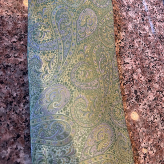 GREEN WITH BLUE PAISLEY TIE