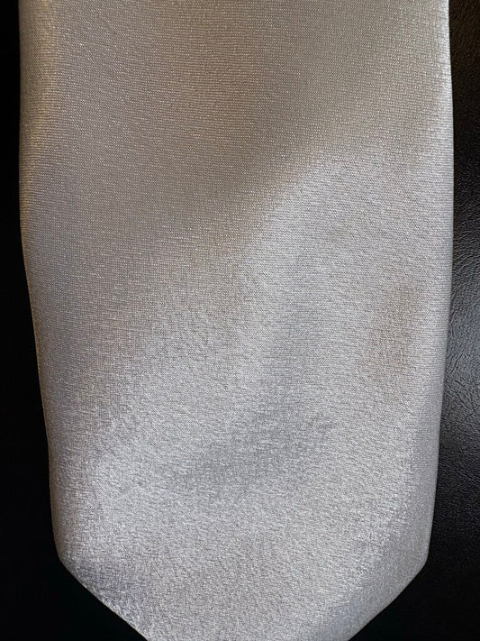 WHITE SATIN TIE
