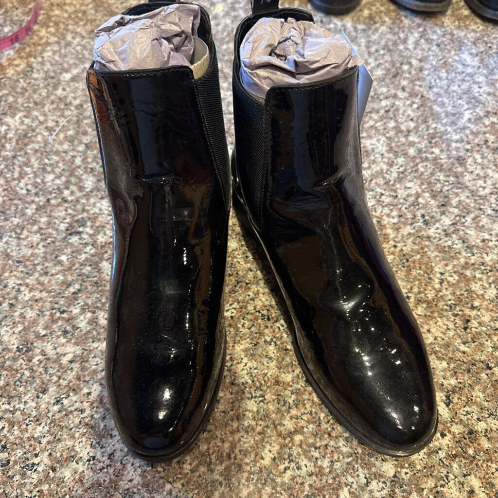 BLACK PATENT BOOT SIZE 6.5 OVATION