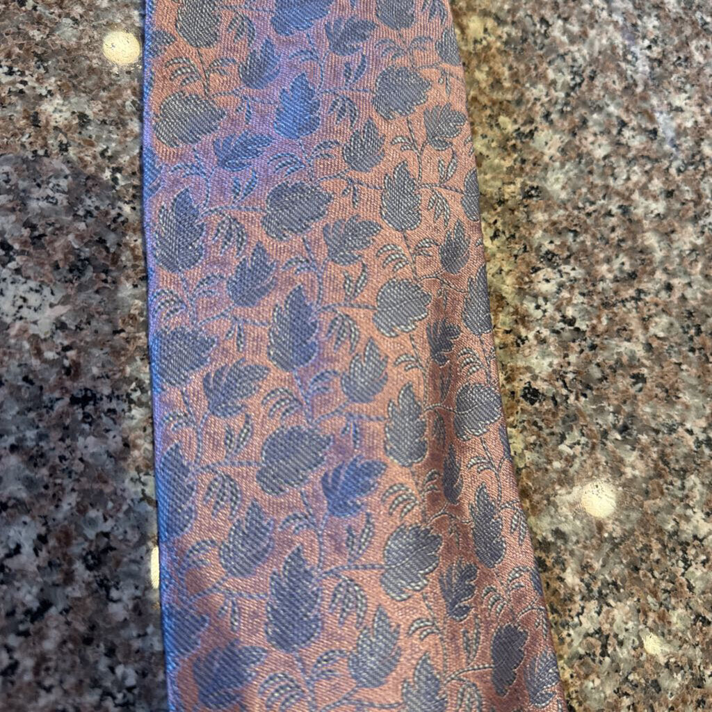 TIE PINK WITH BLUE LEAFS