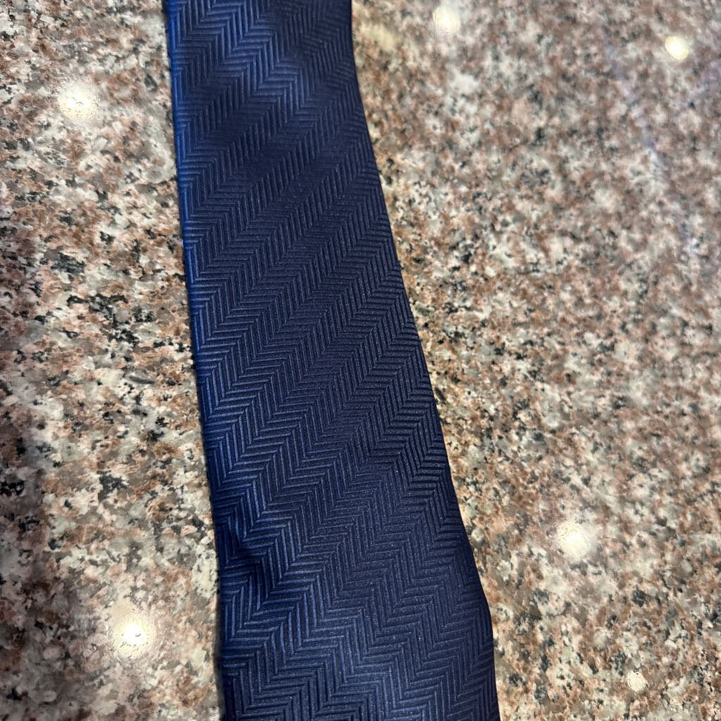 NAVY HERRINGBONE TIE