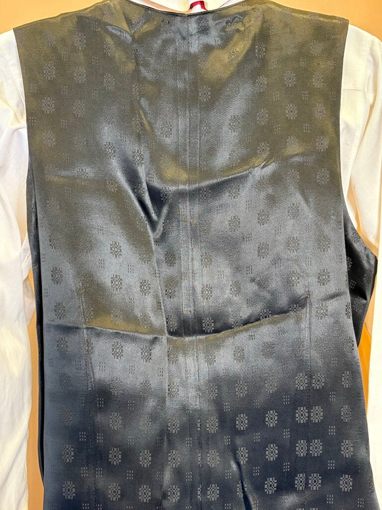 MEN'S BLACK AND WHITE HOUNDSTOOTH VEST