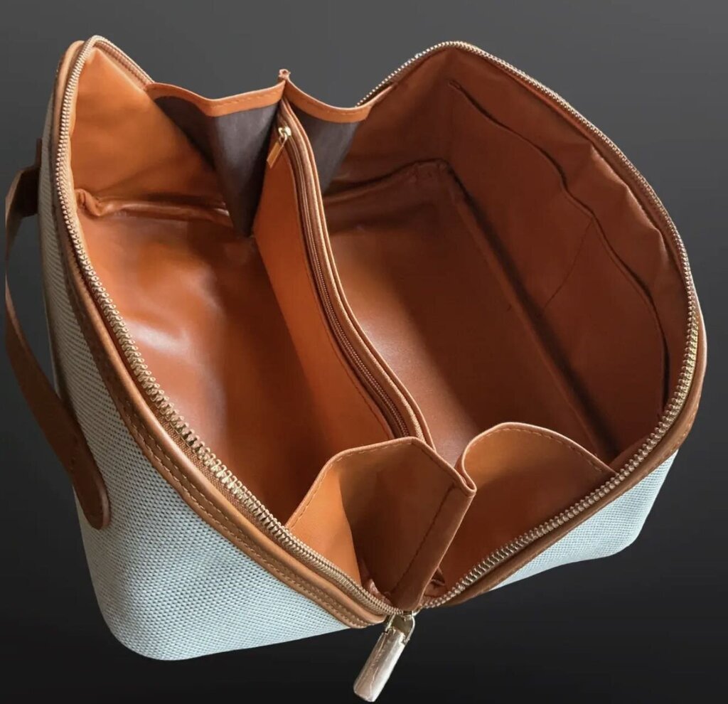 EQUESTRIAN TOILETRY BAG CREAM