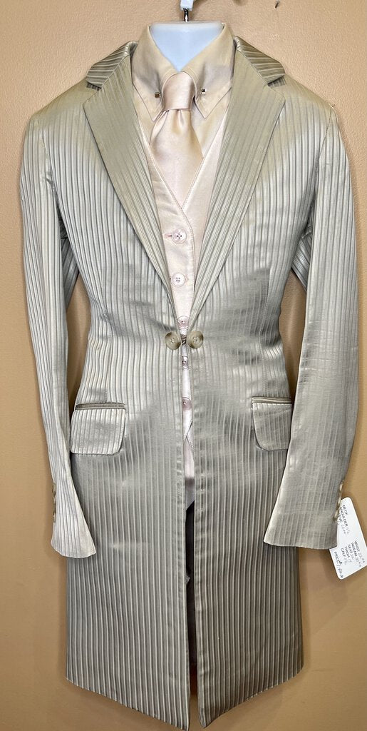 DAY SUIT CAMEL SHEEN BECKER BROTHERS