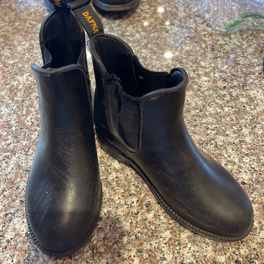 RUBBER BOOTS SIZE 12
