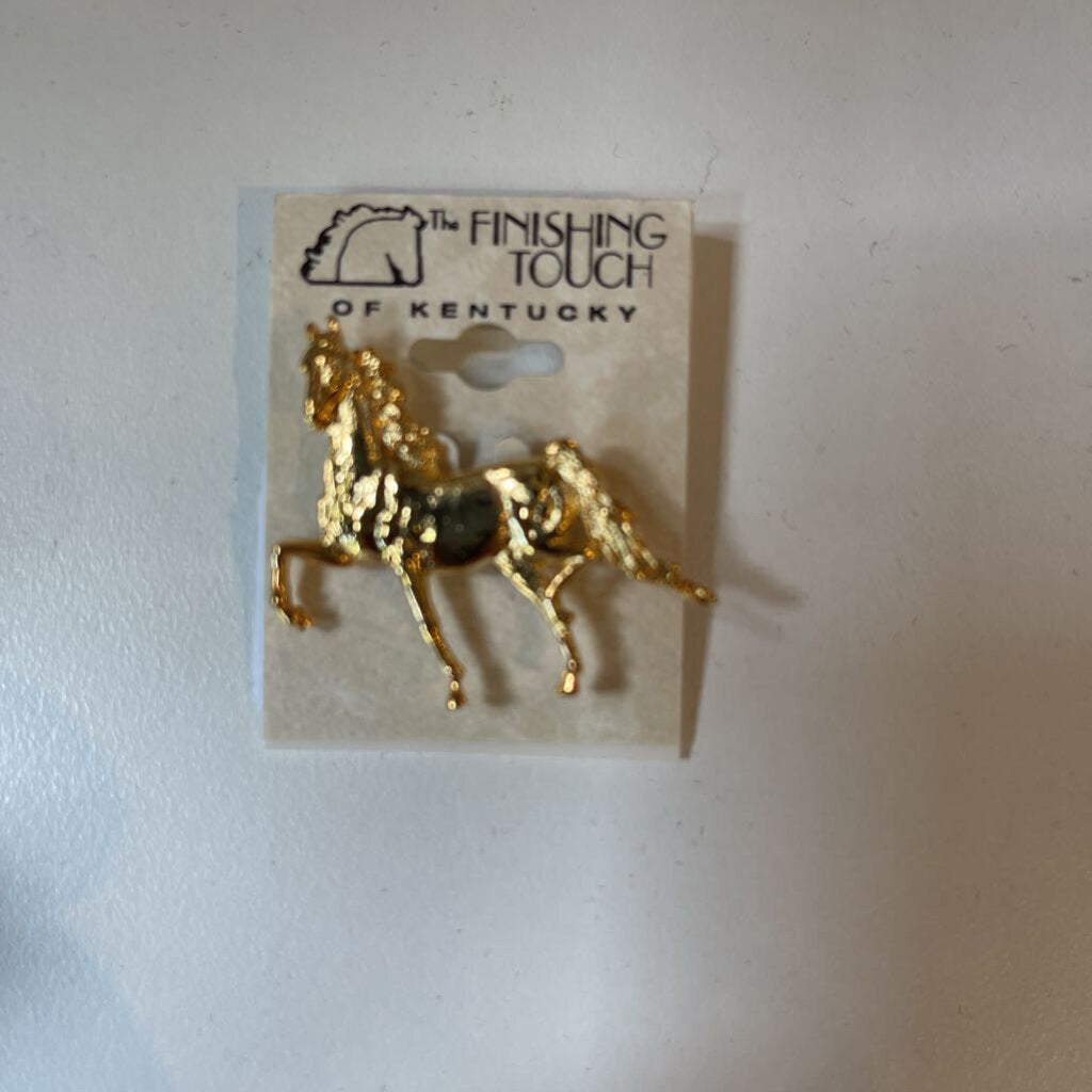 LAPEL PIN SADDLEBRED GOLD