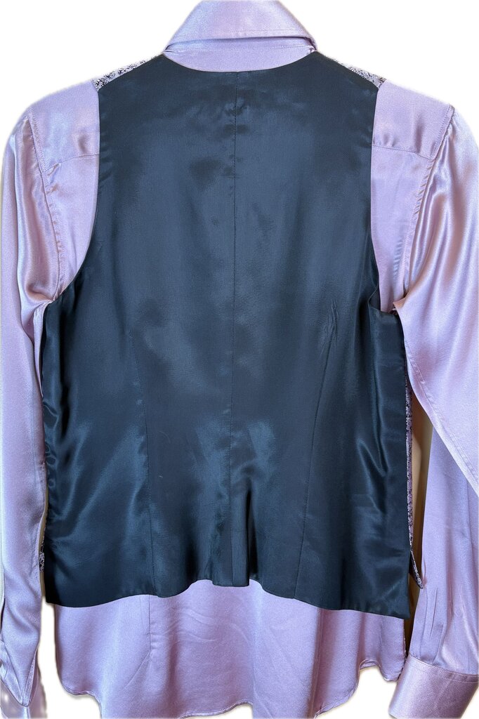 DUSTY ROSE SILK SHIRT WITH MATCHING BROCADE VEST DEREGNAUCOURT
