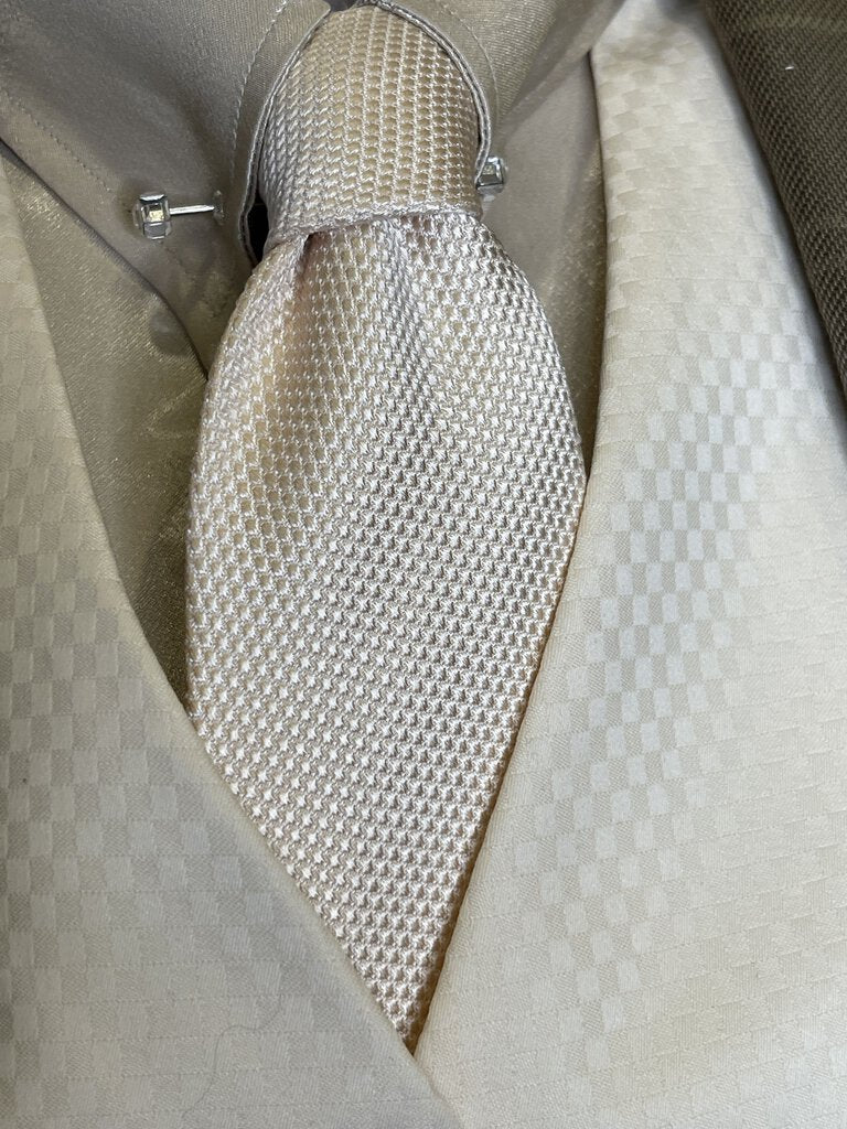 TIE CREAM DION DEREGNAUCOURT