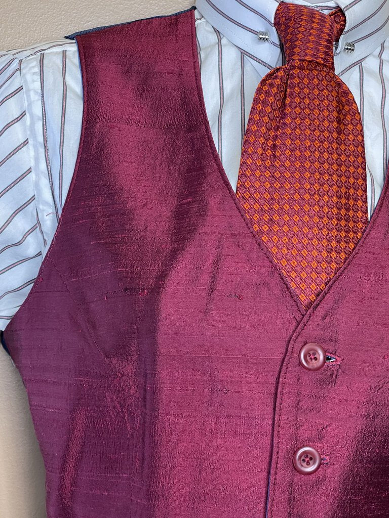 BLUE AND BURGUNDY REVERSIBLE VEST SHOW SEASONS