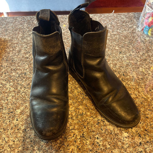 BLACK BOOTS FREEDMAN SIZE 5