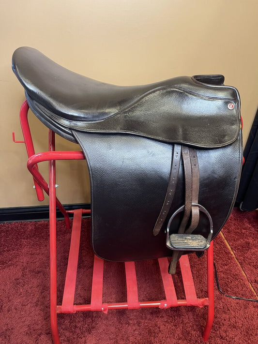 22" FREEDMAN WORLD CUP SADDLE WITH STIRRUPS AND LEATHERS