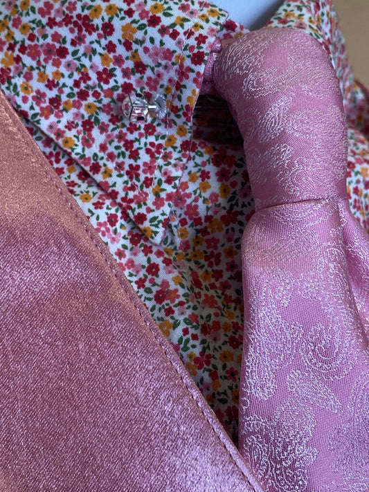 PINK PAISLEY TIE