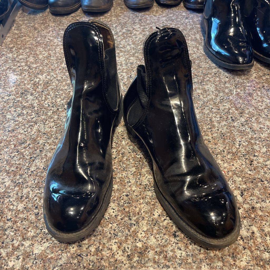 BLACK PATENT BOOTS SIZE 10