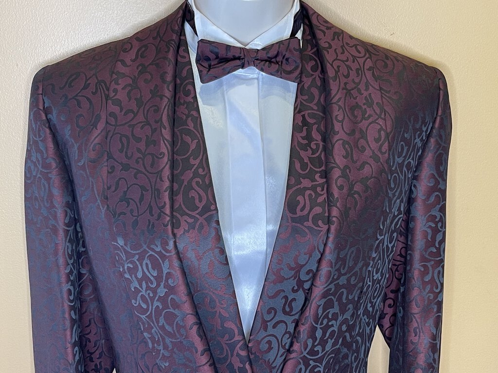 BURGUNDY WITH BLACK PATTERN BECKER BROTHERS DAY COAT