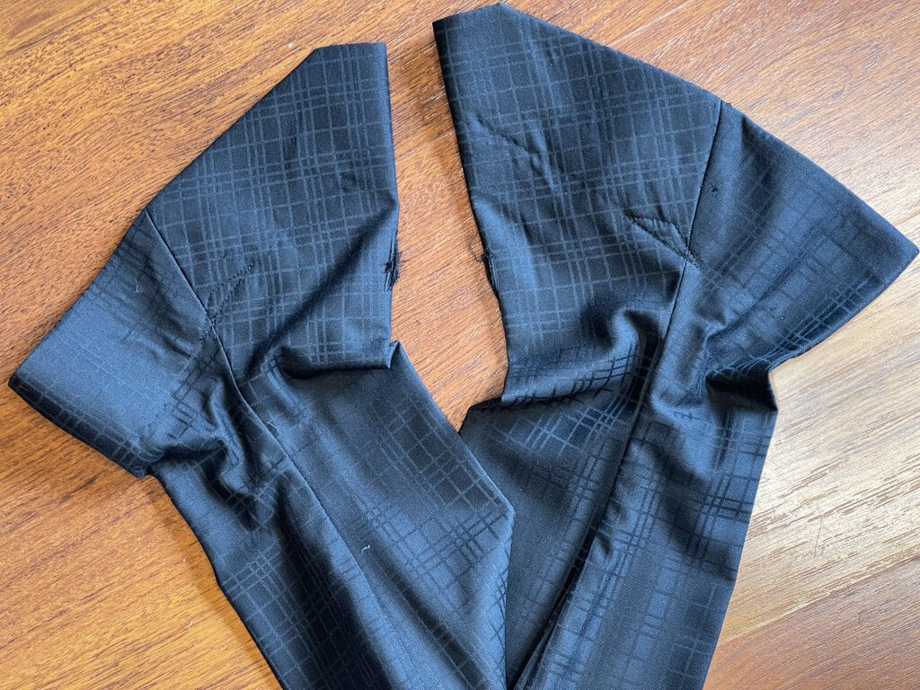 BLACK BOX PATTERN BECKER BROTHERS DAY SUIT