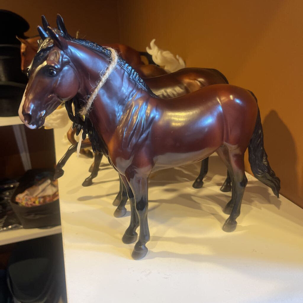 BREYER HORSE DOMINANTE XXIX