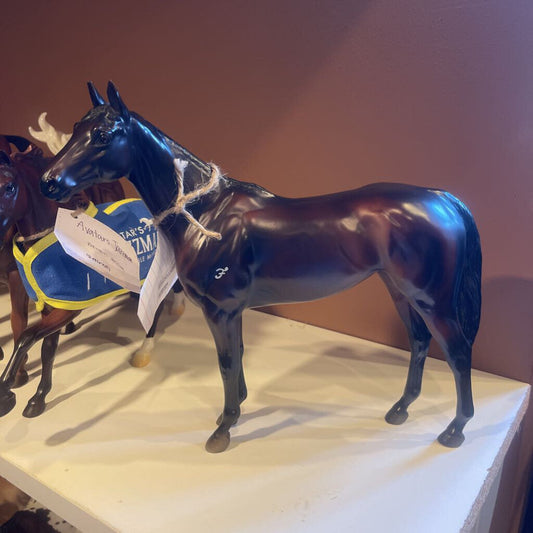 BREYER HORSE WINX THOROUGHBRED MARE