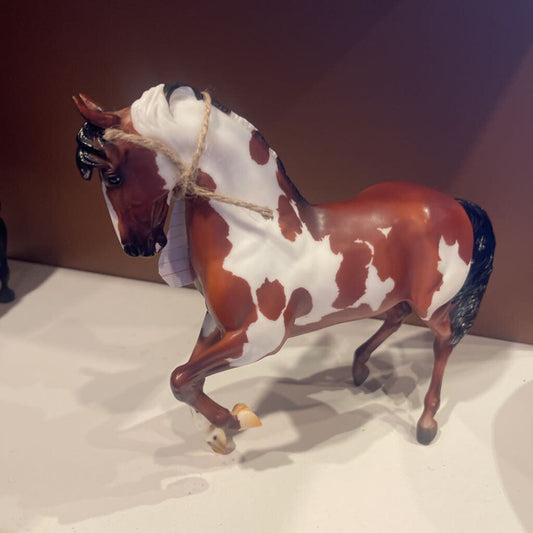 BREYER HORSE PICASSO (MUSTANG STALLIONS)