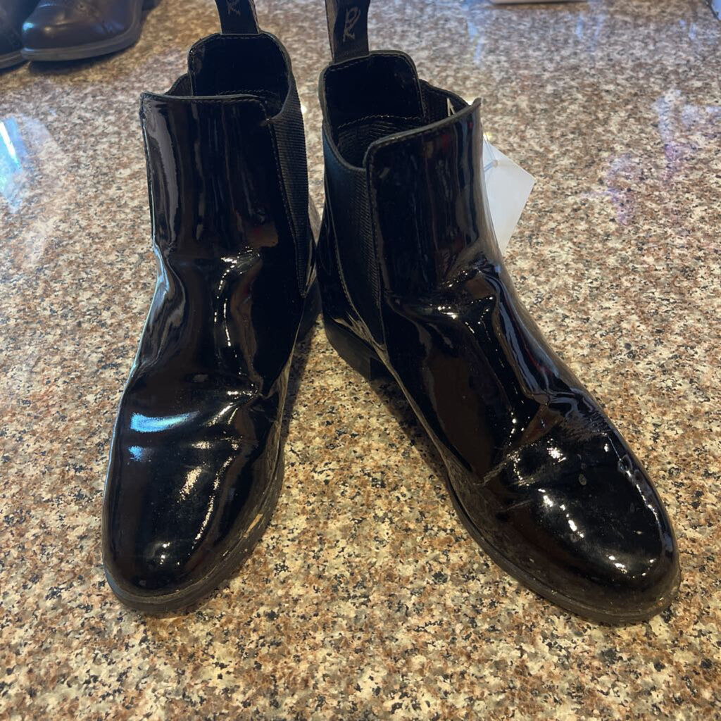 BLACK PATENT BOOTS SIZE 5 OVATION