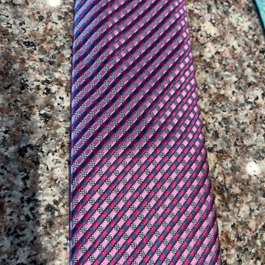 TIE BLUE AND PINK SQUARES