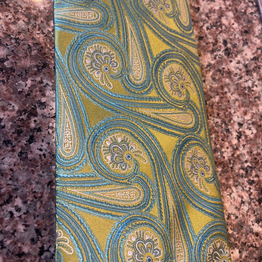 GREEN WITH BLUE PAISLEY